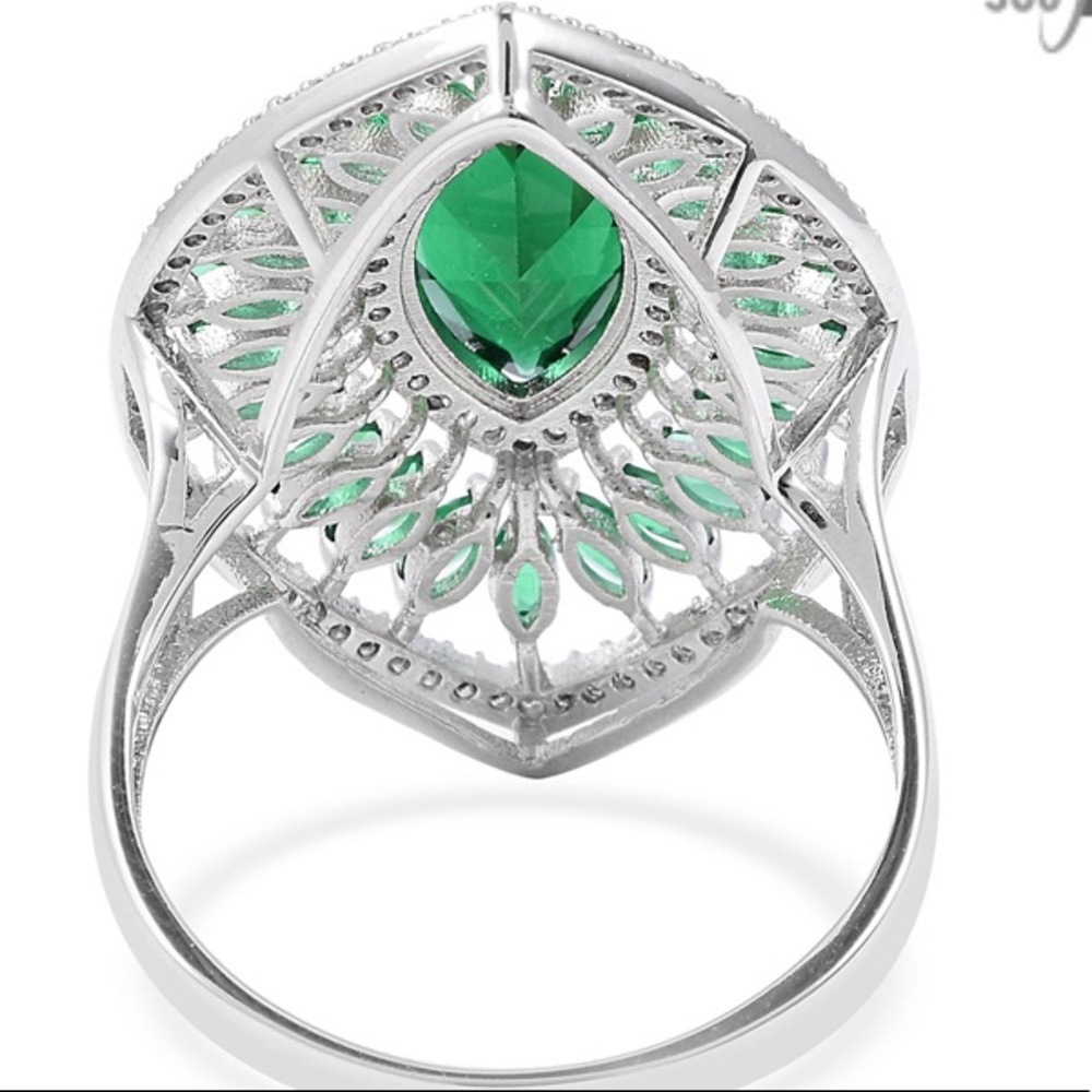 Simulated Emerald, Simulated Diamond Ring1.00 ctw - Picture 4 of 6